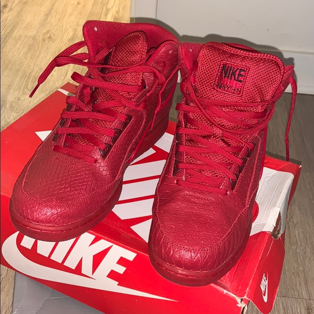 Nike Air Python Mens size 9.5